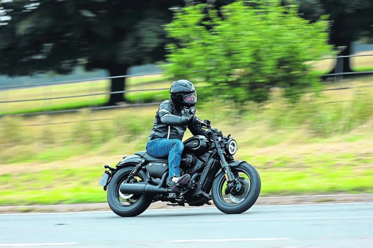 Ride in Style: The Bold & Classy Keeway V302C