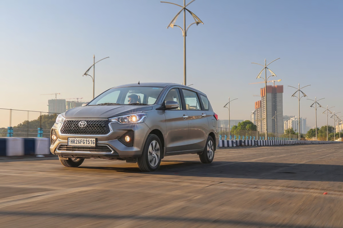 Toyota Rumion: Comfort & Luxury for Every Family Journey