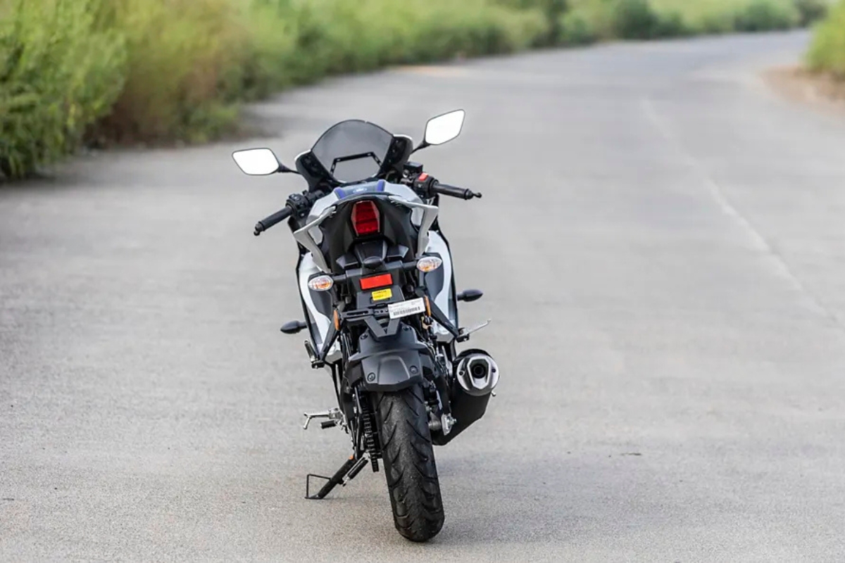 Yamaha R15 V4: Where Style Meets Speed