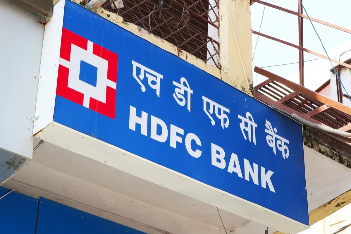 HDFC Bank Hits Record High: 35% Profit Potential for Investors