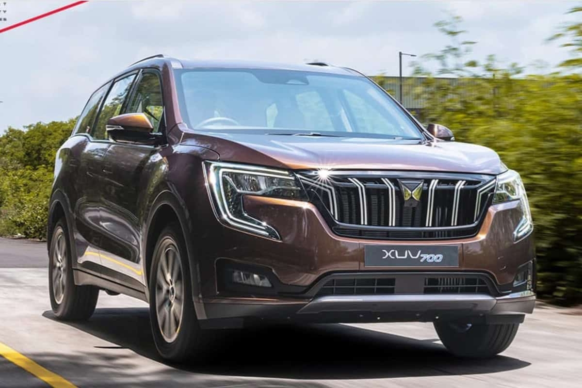 Mahindra XUV700: Luxury, Power, Safety in Every Drive