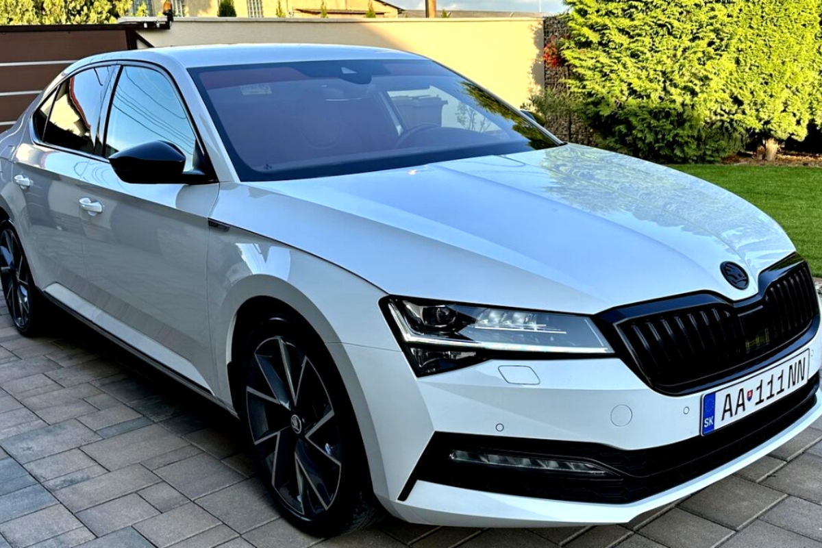 Skoda Superb: Ride with Comfort and Luxury