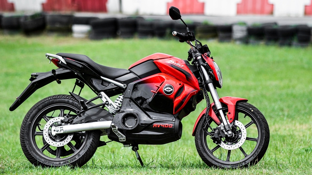 Revolt RV400