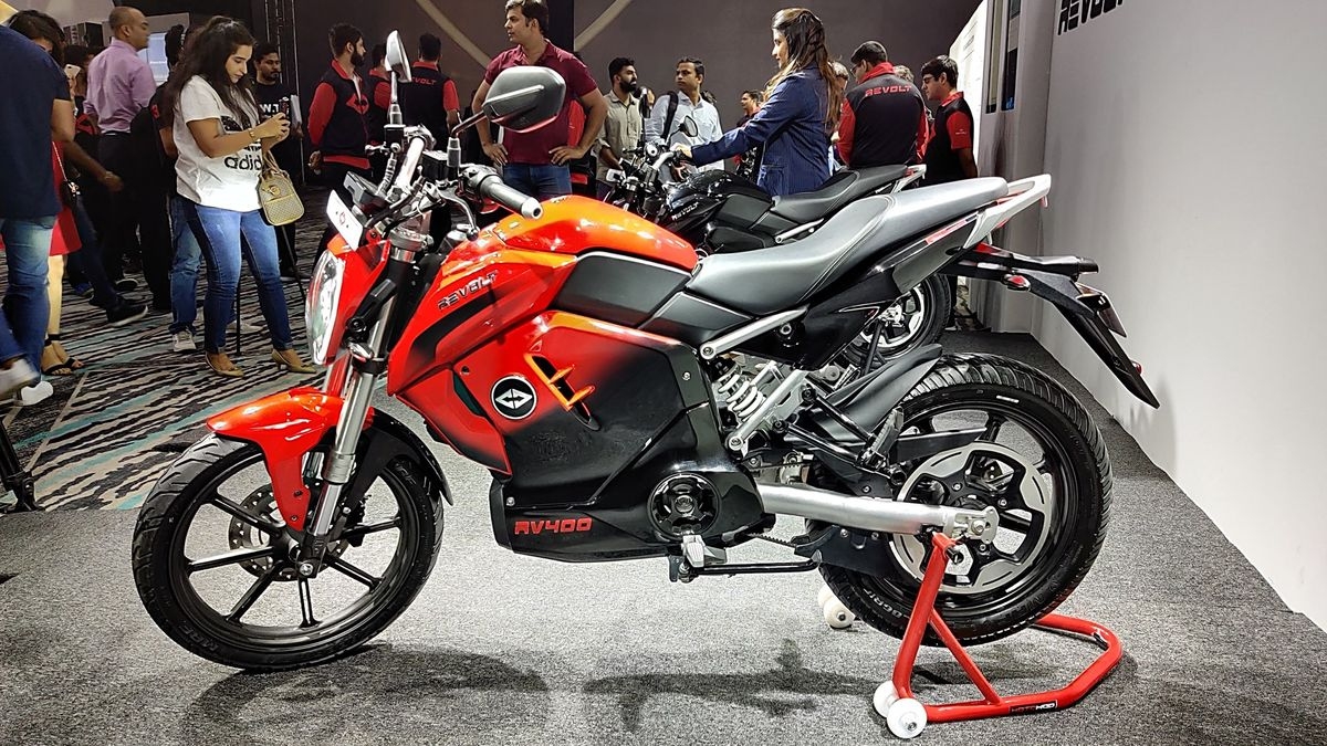 Revolt RV400