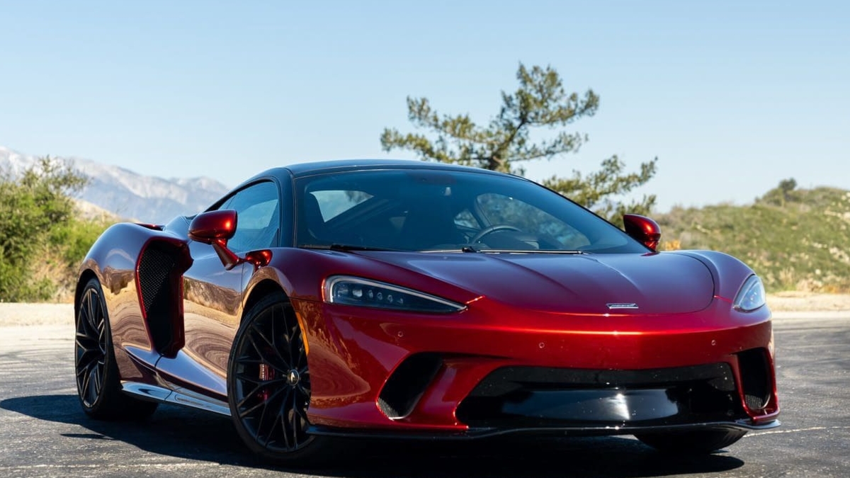 McLaren GT