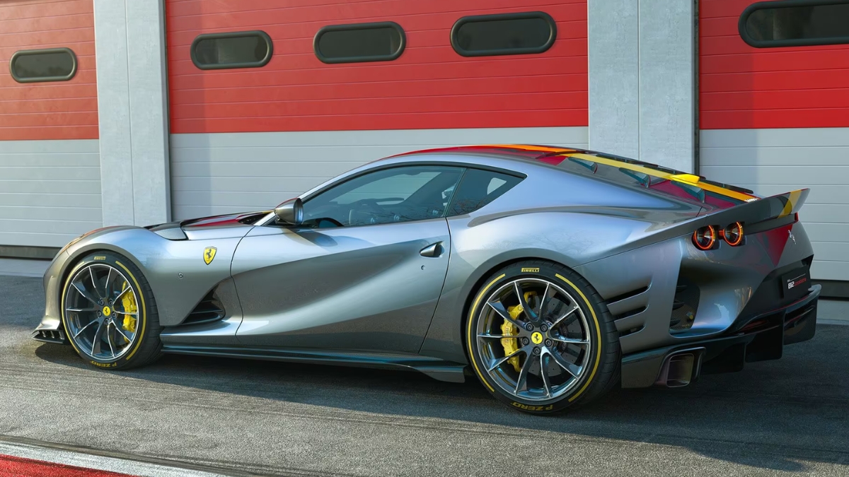 Ferrari 812
