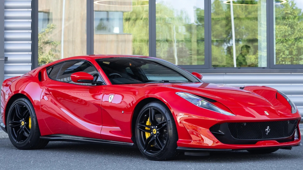 Ferrari 812
