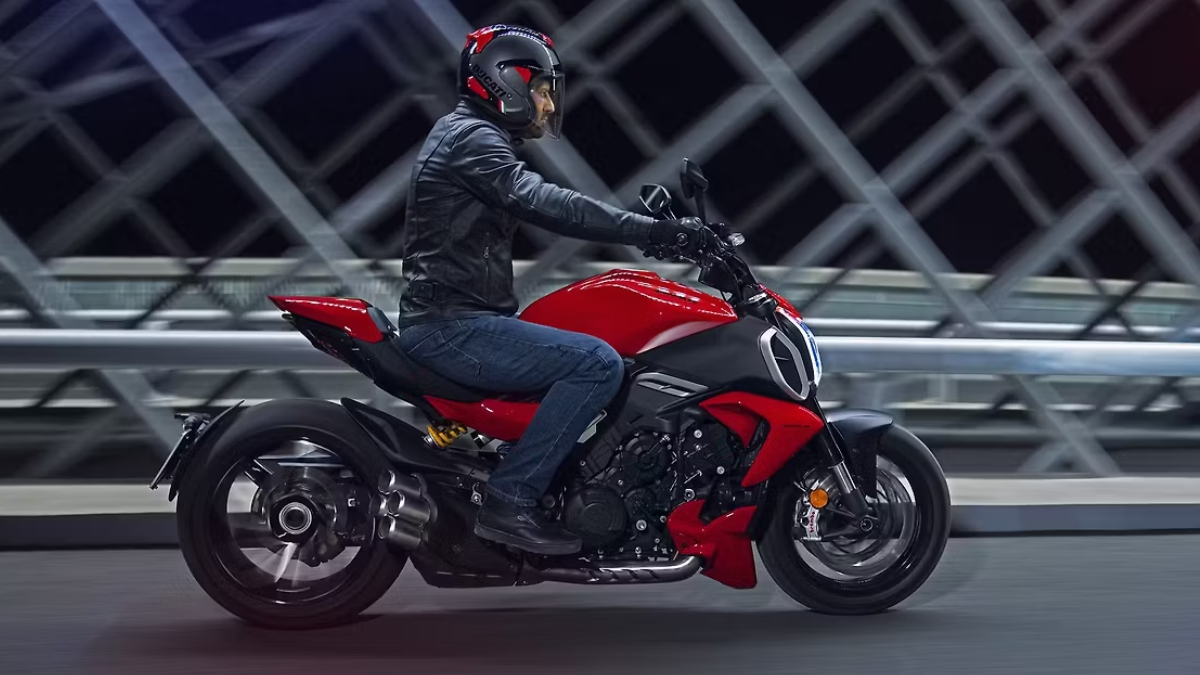 Ducati Diavel V4