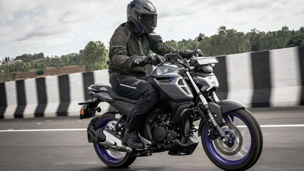 Yamaha FZS FI V4