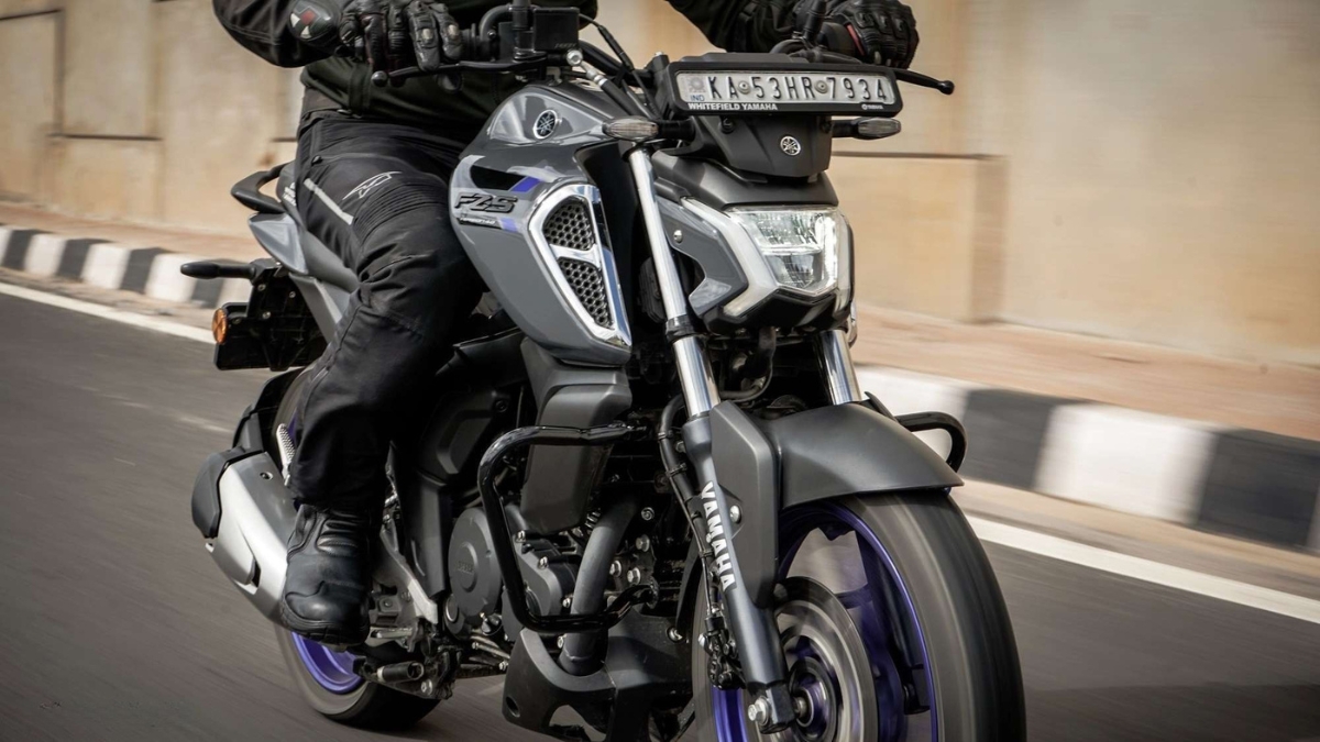 Yamaha FZS FI V4