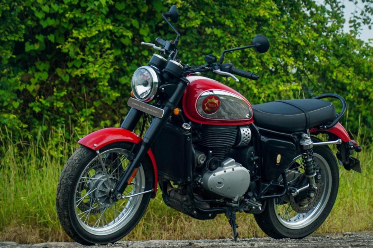 Mahindra BSA Gold Star 650