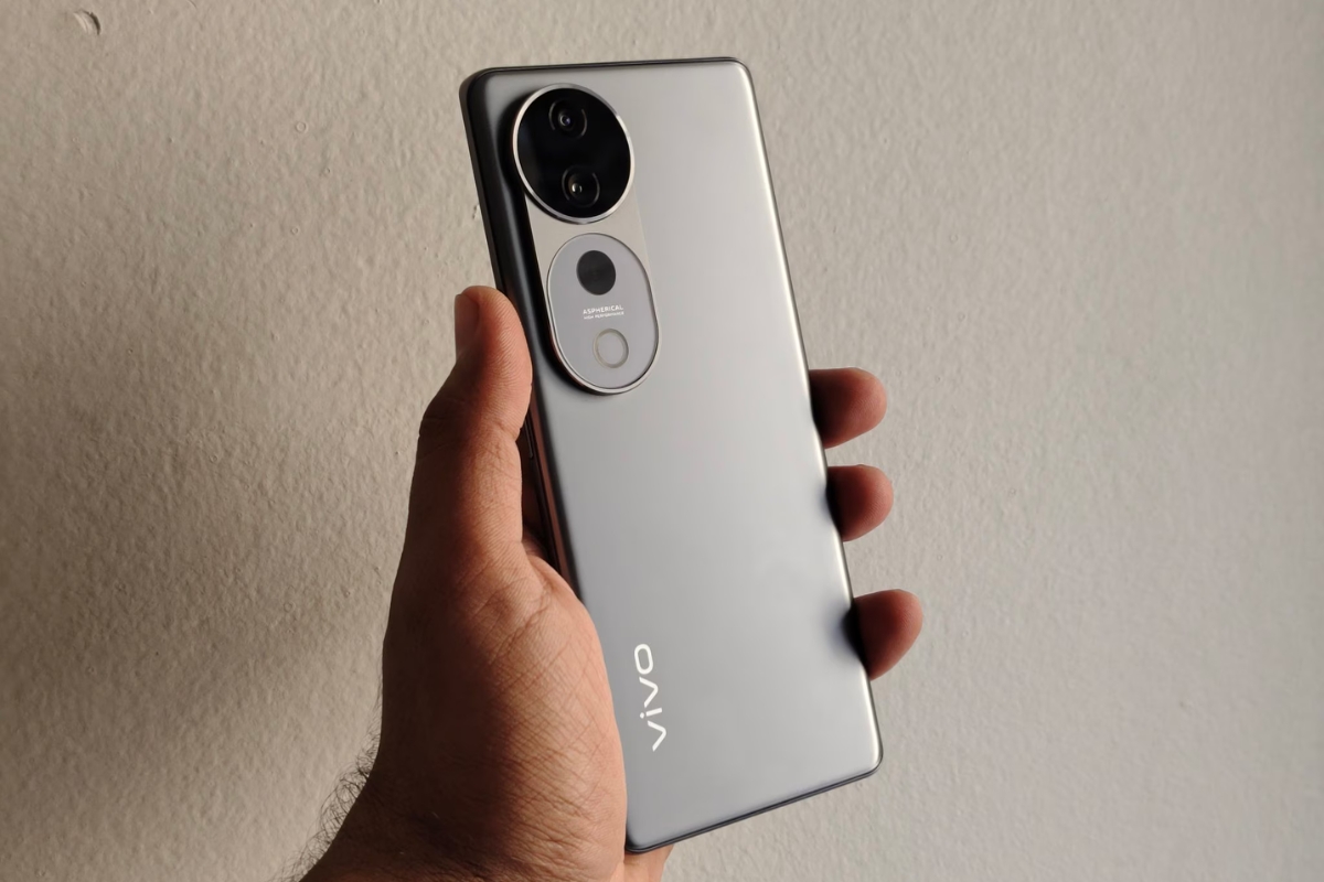 Vivo T3 Ultra 5G: Feature-Packed,Pocket Friendly